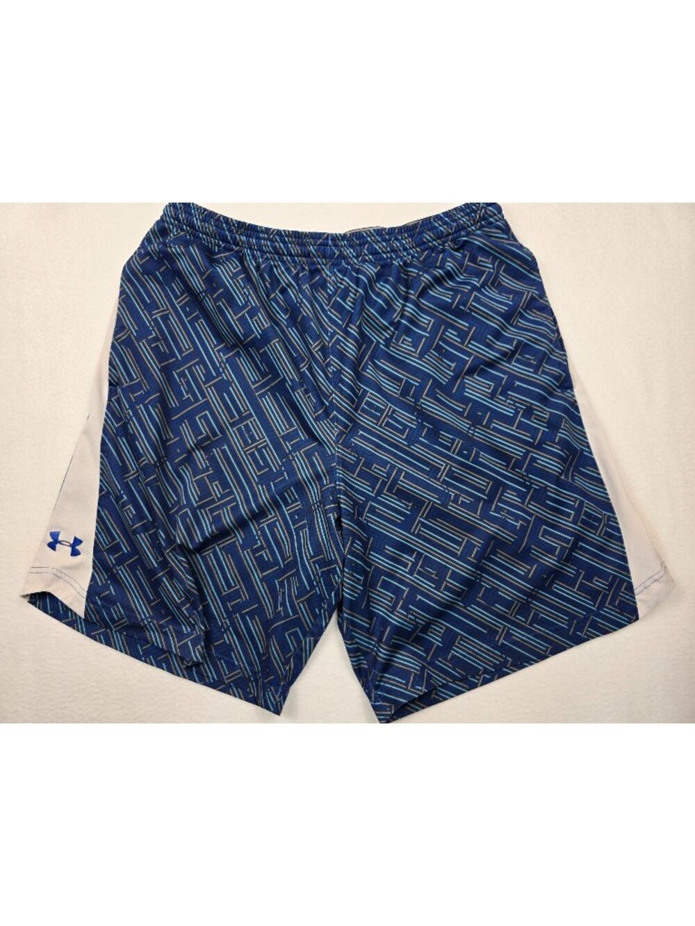 Under Armour Mens Medium Blue Geometric Pattern Athletic Shorts